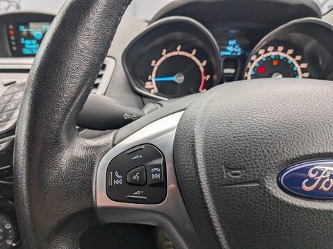Ford Fiesta ZETEC 15