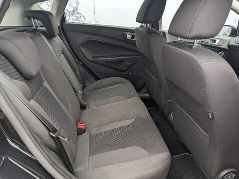 Ford Fiesta ZETEC 27