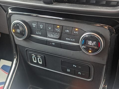 Ford Ecosport ST-LINE 27