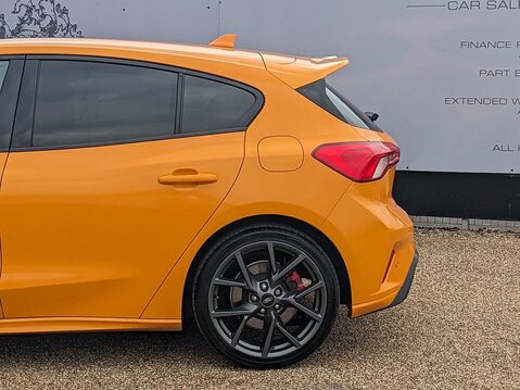 Ford Focus ST ECOBLUE 6