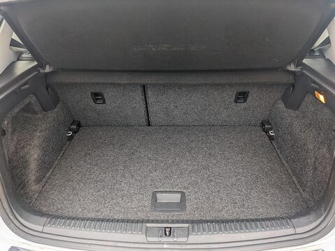 Volkswagen Polo SE TSI DSG 31