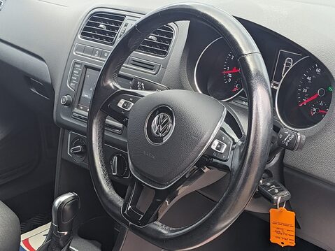 Volkswagen Polo SE TSI DSG 14