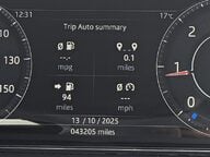 Jaguar E-Pace D180 R-Dynamic HSE 35