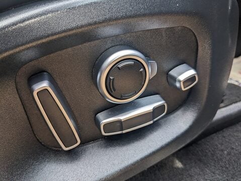 Jaguar E-Pace D180 R-Dynamic HSE 26