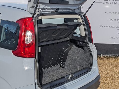 Fiat Panda STANDARD MHEV 19