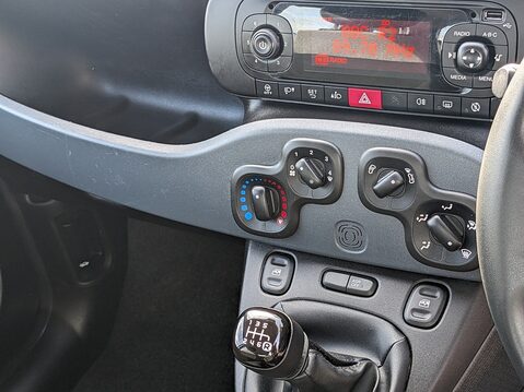 Fiat Panda STANDARD MHEV 15