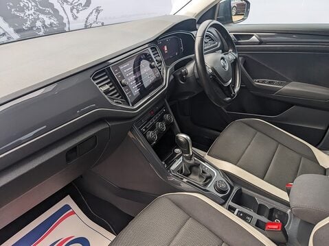 Volkswagen T-Roc SEL TSI 4MOTION DSG 14