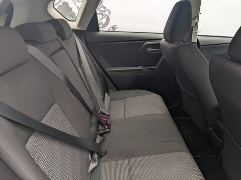Toyota Auris ICON VALVEMATIC 18