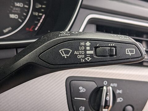 Audi A4 AVANT TFSI SPORT 19
