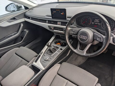 Audi A4 AVANT TFSI SPORT 22