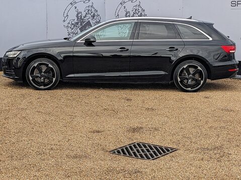 Audi A4 AVANT TFSI SPORT 4