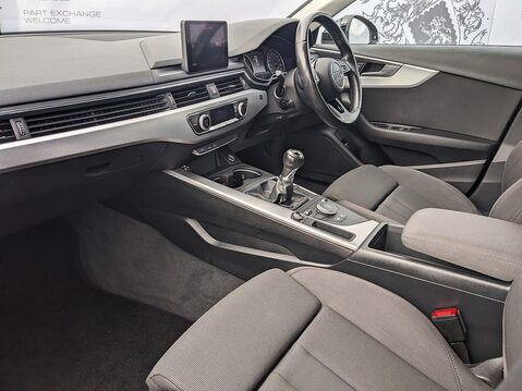 Audi A4 AVANT TFSI SPORT 9