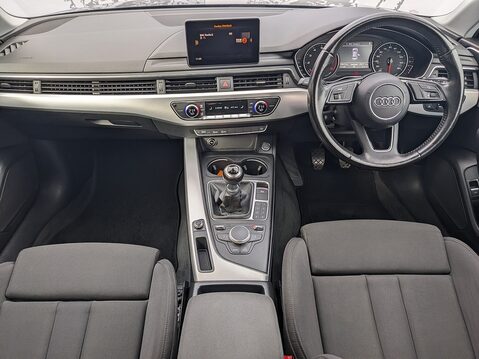 Audi A4 AVANT TFSI SPORT 18