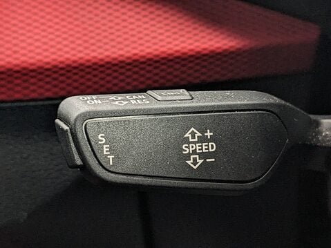 Audi Q2 TFSI SPORT 28