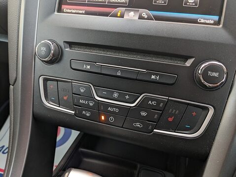 Ford Mondeo TITANIUM TDCI 23