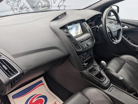 Ford Focus ST-3 14