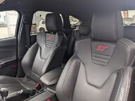 Ford Focus ST-3 15
