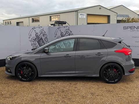 Ford Focus ST-3 4