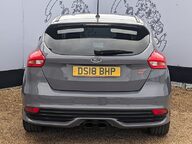 Ford Focus ST-3 8