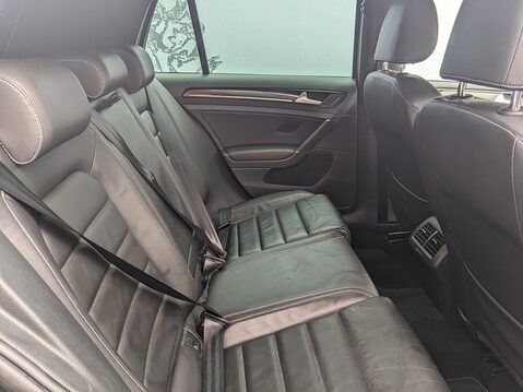 Volkswagen Golf TDI BlueMotion Tech GTD 17