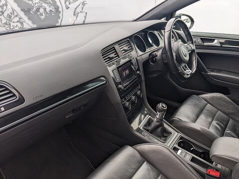 Volkswagen Golf TDI BlueMotion Tech GTD 14