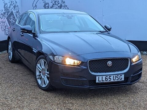 Jaguar XE PRESTIGE 1