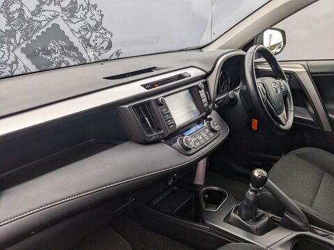 Toyota Rav4 D-4D Business Edition 14