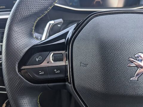 Peugeot 208 PURETECH GT S/S 15