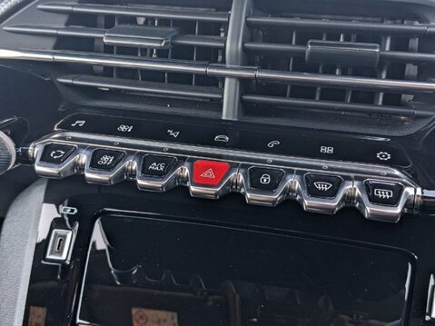 Peugeot 208 PURETECH GT S/S 25