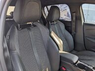 Peugeot 208 PURETECH GT S/S 11