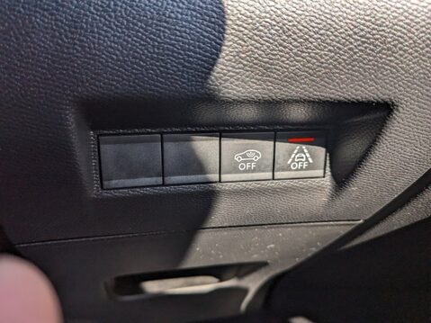 Peugeot 208 PURETECH GT S/S 27