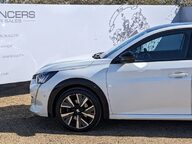 Peugeot 208 PURETECH GT S/S 5