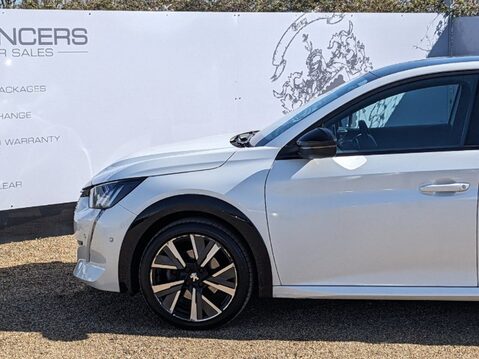 Peugeot 208 PURETECH GT S/S 5