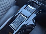 Peugeot 208 PURETECH GT S/S 26