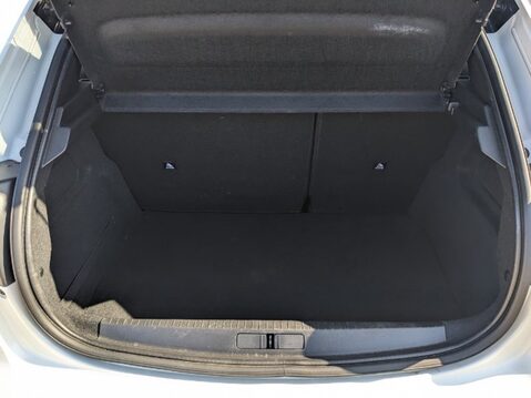 Peugeot 208 PURETECH GT S/S 32