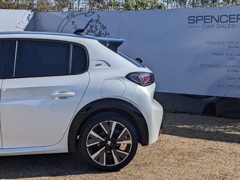 Peugeot 208 PURETECH GT S/S 6