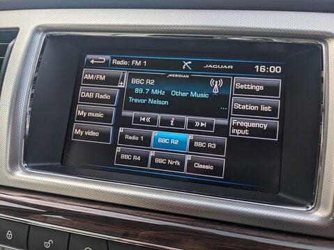 Jaguar XF D PORTFOLIO 24