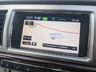 Jaguar XF D PORTFOLIO 32