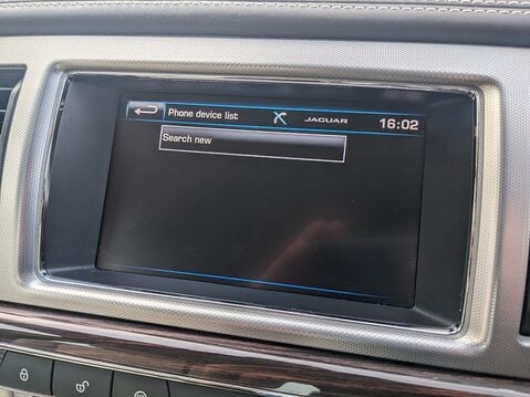 Jaguar XF D PORTFOLIO 28