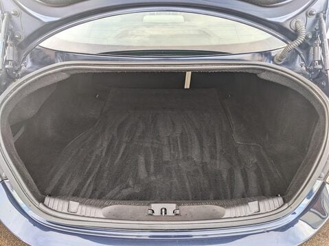 Jaguar XF D PORTFOLIO 19