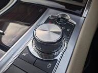 Jaguar XF D PORTFOLIO 35