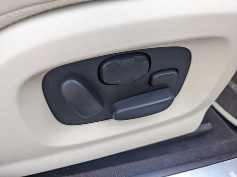 Jaguar XF D PORTFOLIO 29