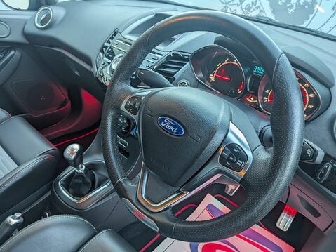 Ford Fiesta ST-2 16