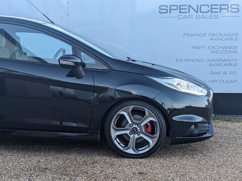 Ford Fiesta ST-2 5