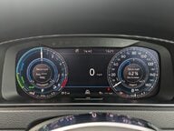 Volkswagen Golf GTE DSG 37