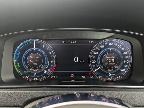 Volkswagen Golf GTE DSG 37