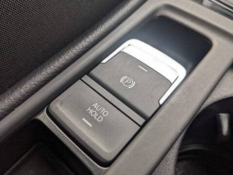 Volkswagen Golf GTE DSG 32