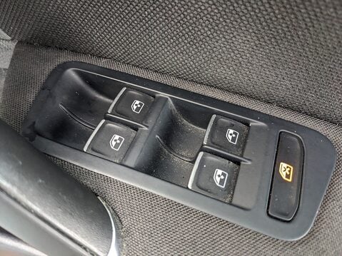 Volkswagen Golf GTE DSG 26