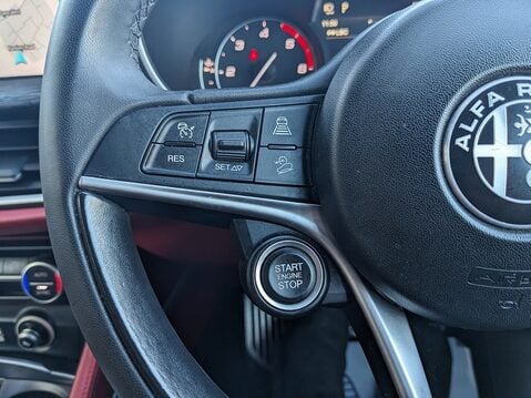 Alfa Romeo Stelvio TD NERO EDIZIONE 22