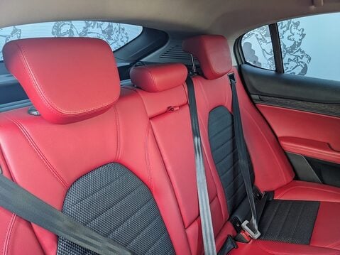 Alfa Romeo Stelvio TD NERO EDIZIONE 18